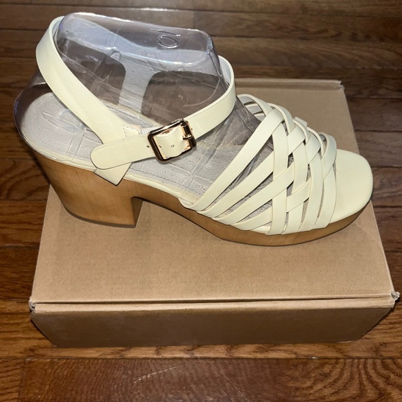Journee Collection Tru Comfort Foam Addisyn Ivory Leather Women’s Size 10 - Picture 5 of 9